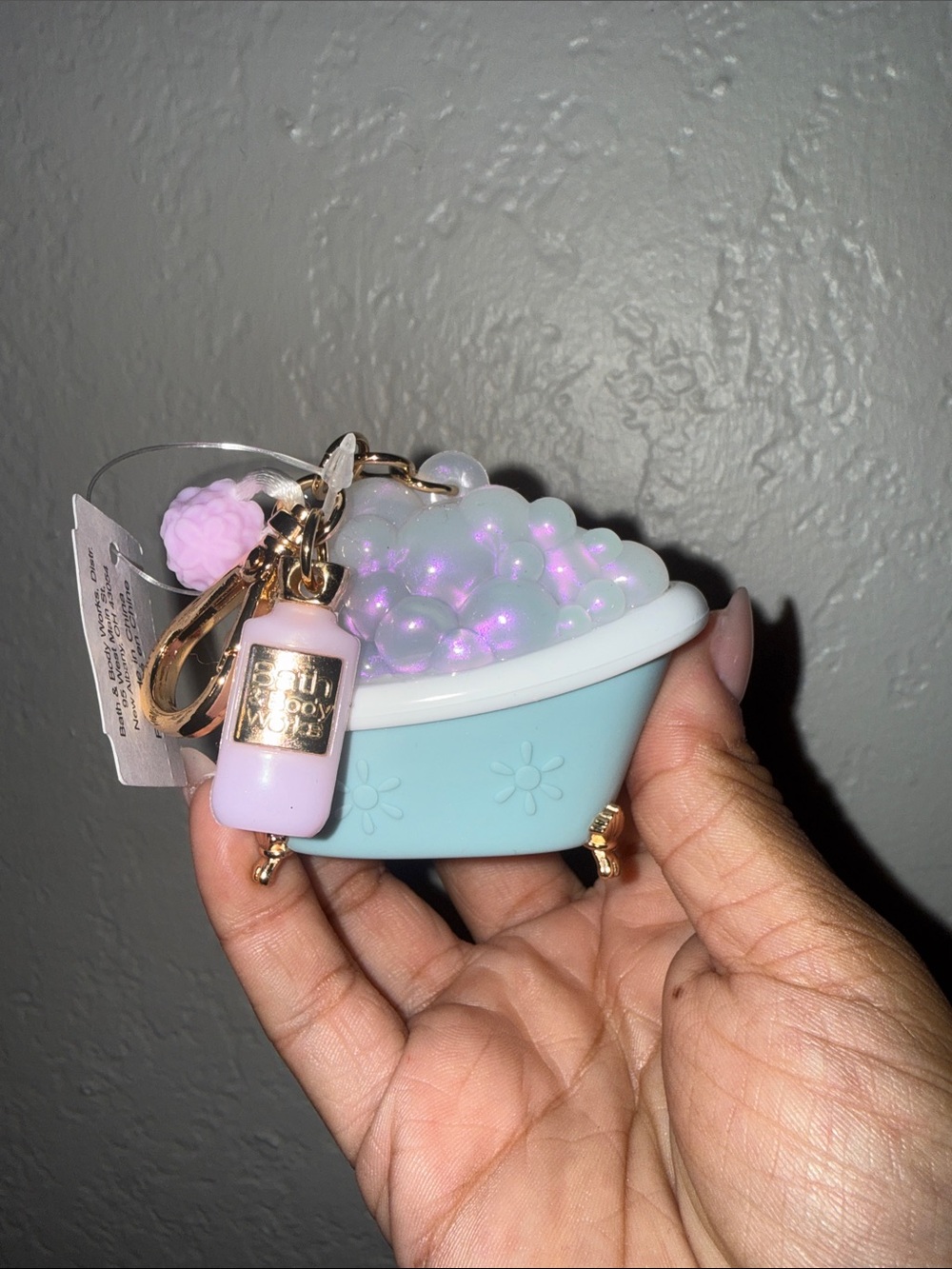 Bath and body works Bath Tub Bubble Keychain - pocketbac holder